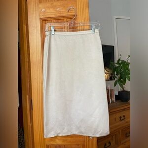 Aritzia Cream Silk Skirt - Small Size 4